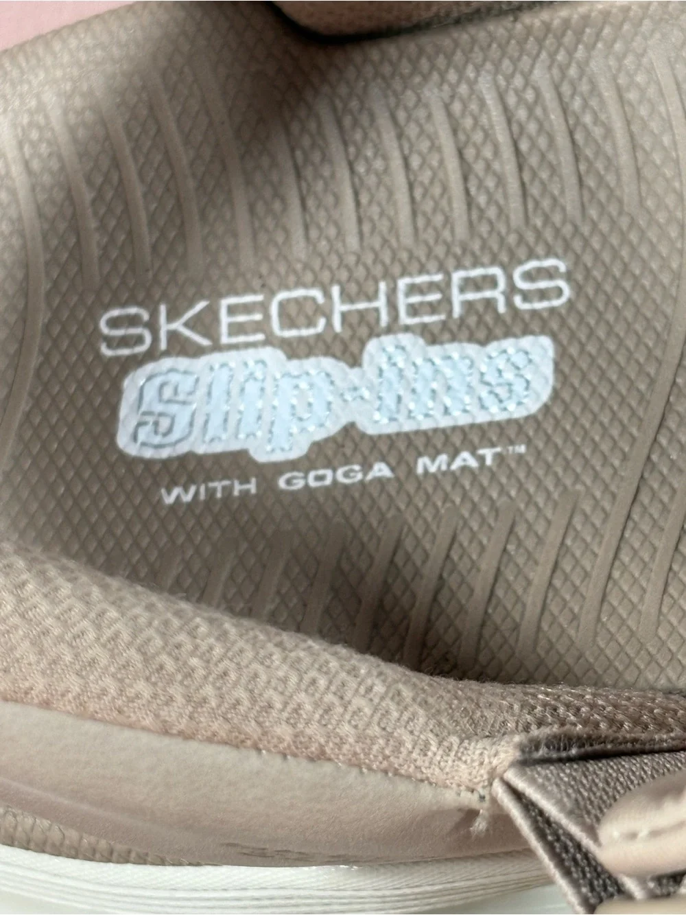 Skechers NWOT Slip-Ins GO WALK Glide Step Hands Free Charlie Tan Sandals SiZ 11